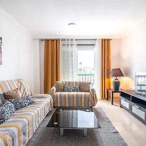 Apartamento En Barrio Tipico: Experiencia Local. Costa Adeje (Tenerife)